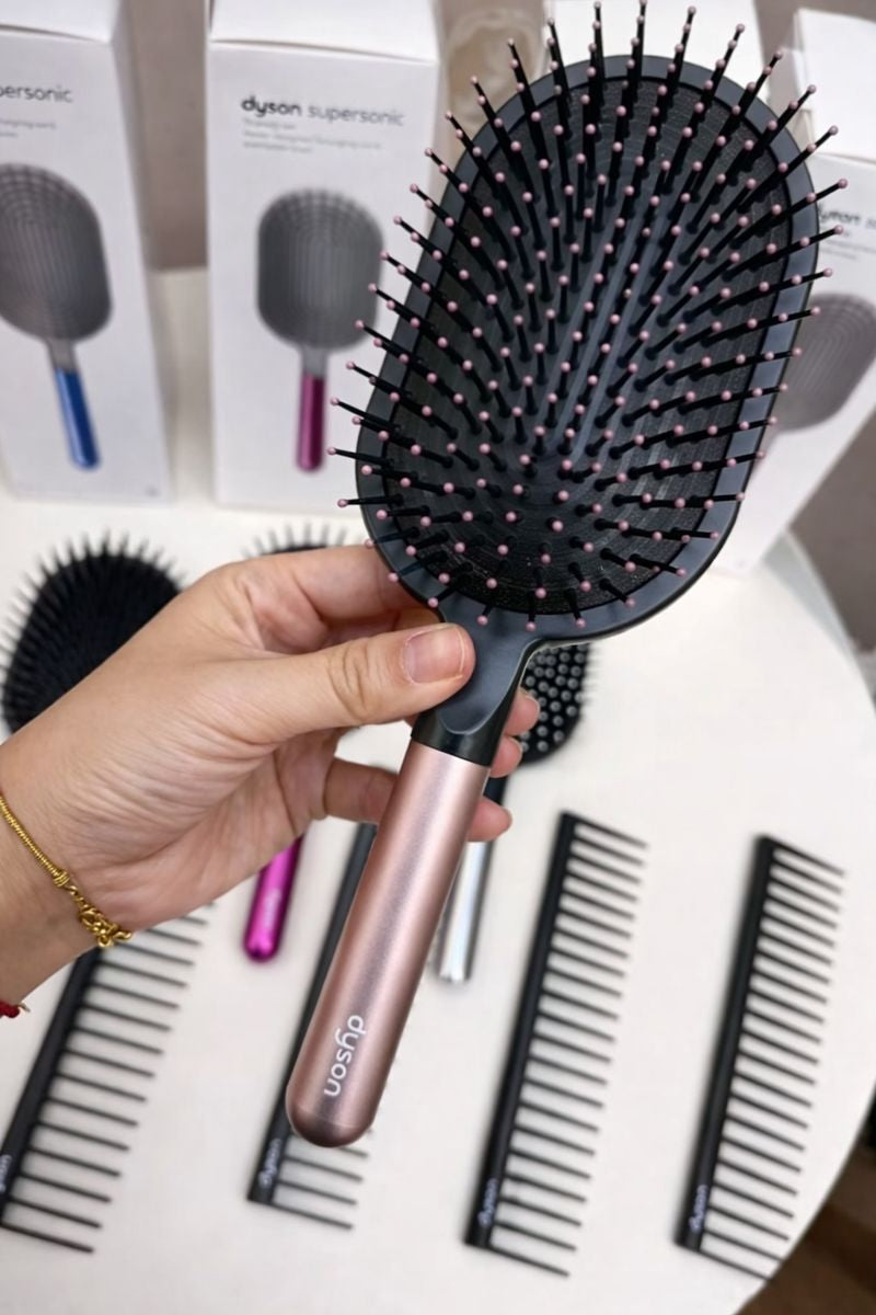 Dyson Detangling Comb and Paddle Brush